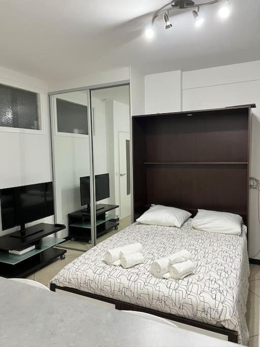 Nice Sejour Detente Studio Lumineux Balcon Cuisine Equipee Wifi Luaran gambar
